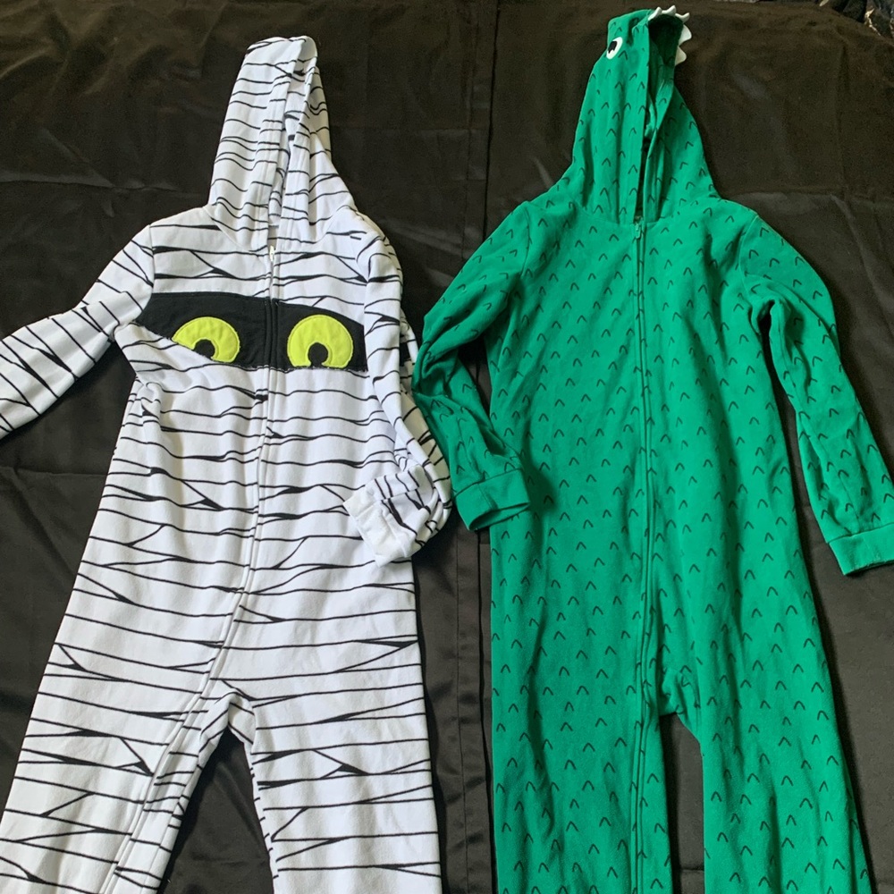 Two full body pajamas for 10y/o for the price of one